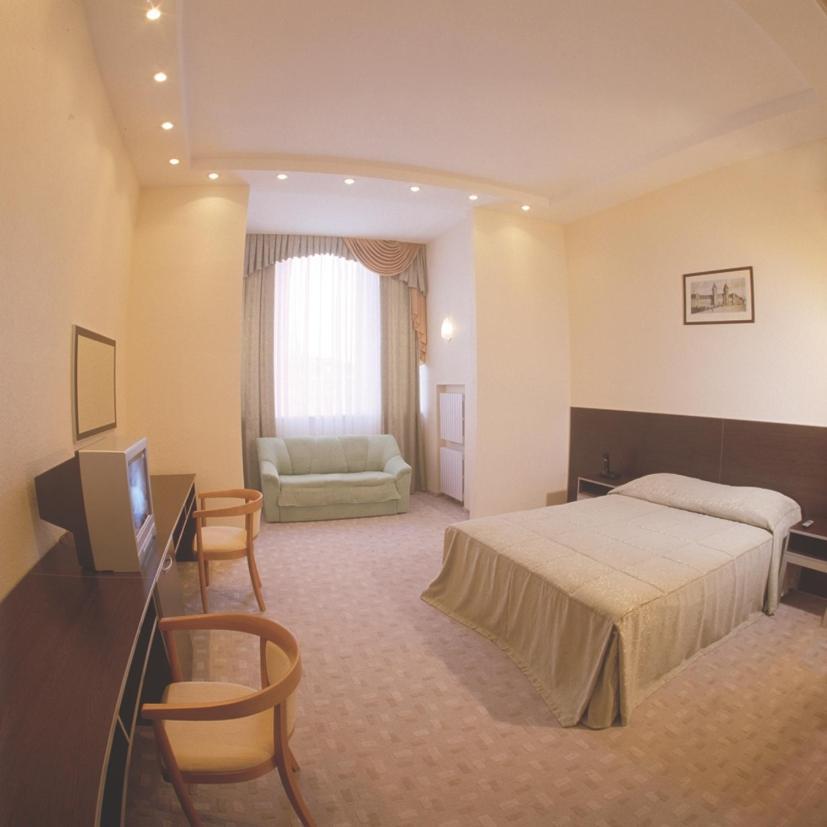 Astoria Hotel Dněpropetrovsk Pokoj fotografie